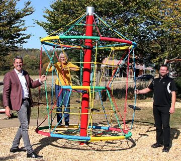 Neues Karussell für den Spielplatz Hahndorf
