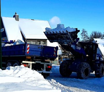 THW Bassum hilft in Bad Harzburg - Schneeräumung auf der Kreuzung Am Hang