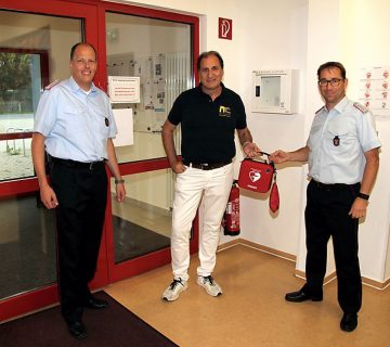Defibrillator für die FFW Jerstedt