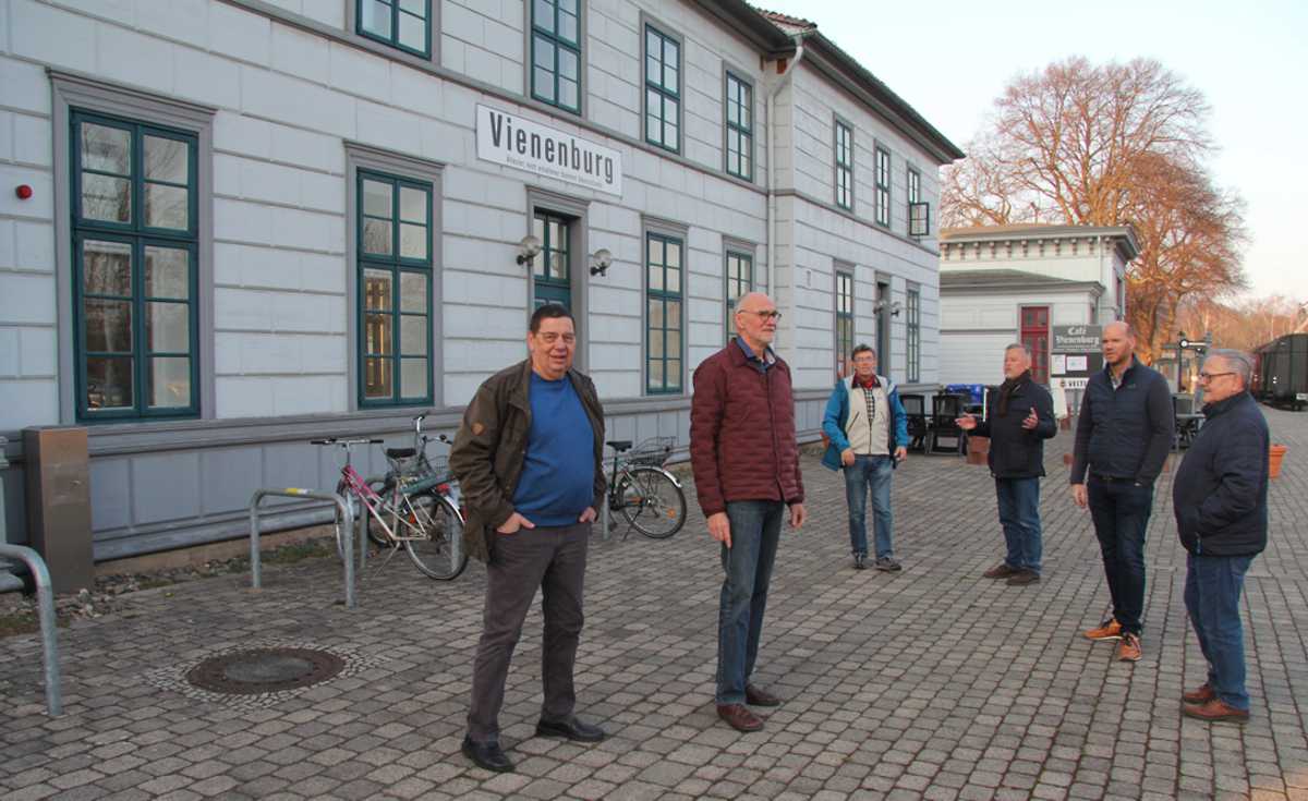 Der SPD-Ortsverein Goslar Abteilung Harly hatte nach längerer pandemiebedingter Pause zu einem Rundgang in das Zentrum von Vienenburg eingeladen