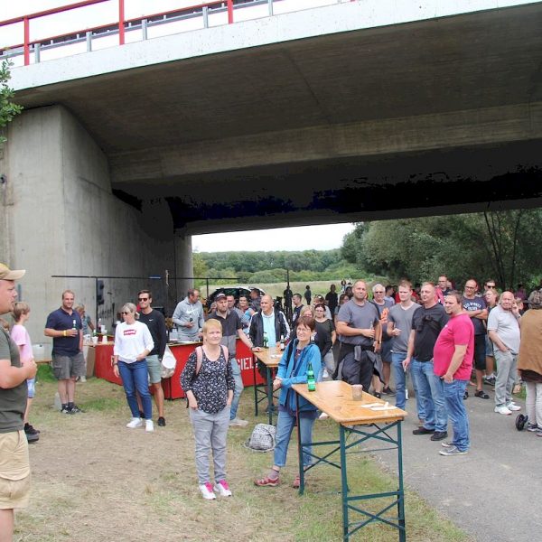Brückenfest zwischen Werlaburgdorf und Gielde